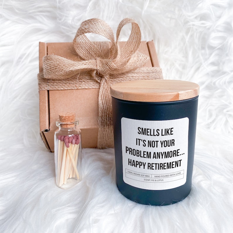 Retirement gift / Scented Candle / Smells like it's not your problem anymore... Happy Retirement / Funny Retirement Gift Box for Her Him Black / Wooden lid