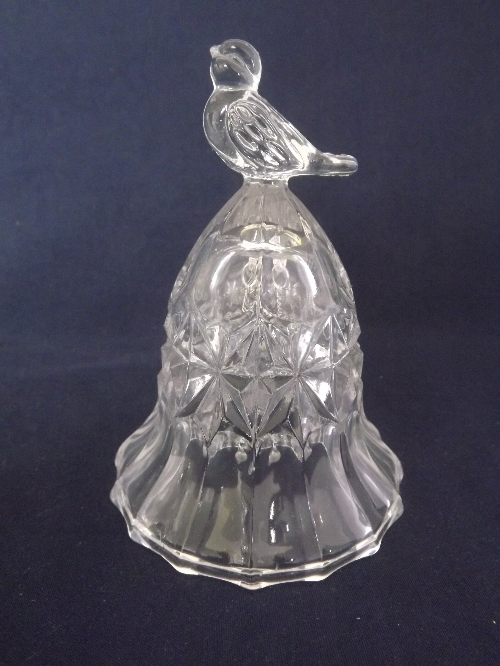 clear wine glasses etshed with bird bell clear wine glasses etshed with bird bell
