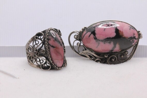 Vintage Set ring met broche jaren 60 Oeral USSR met rhodoniet steen.