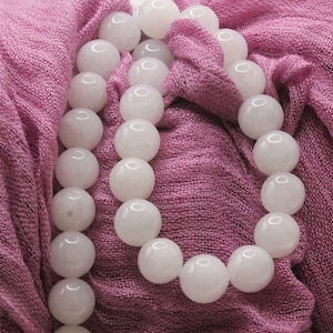 White natural Siberian nephrite necklace.