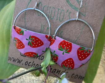 Strawberry earrings, Vintage earrings, metal earrings, lightweight earrings