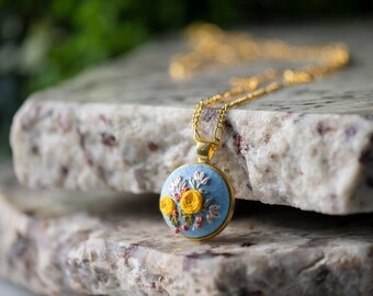 Long Yellow Roses Bouquet Necklace- Hand Embroidered