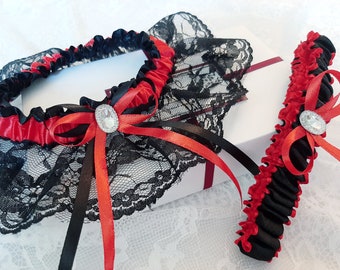 Hand knitted women/'s red and black wedding lacy garter.