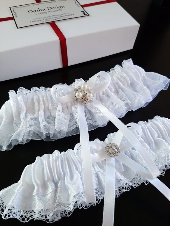 White Bridal Wedding Garter Set – Stretchable Toss & Keepsake Garters For Bride