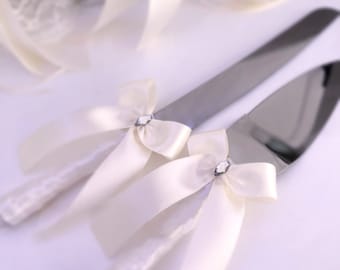 Ivory Cake Serving set, Ivory Cake Server Set, Beige Wedding Cake Cutting Set, Wedding cake knife and Server, Ivory Wedding knife set