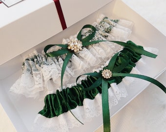Emerald Dark Green Garter Set, Lace Bridal Garter, Dark Green Wedding Garter For Bride, Garter Belt For Wedding, Prom Leg Garter