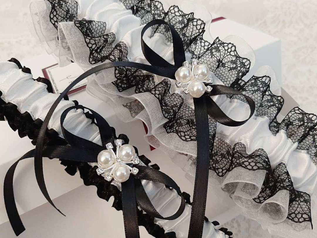 Wedding Garter, Black and White Garter Set, Wedding Garter Set, Garter