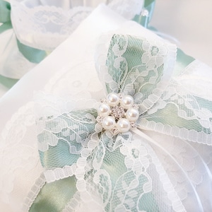 Sage Green Ring Bearer Pillow and Flower Girl Basket Set, Sage Ring Pillow, Ring Bearer Pillow, Ring Holder Sage Wedding Pillow Gift