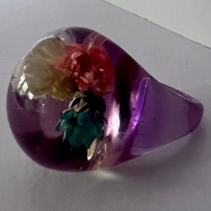 1960s Vintage Lucite Bubble Ring