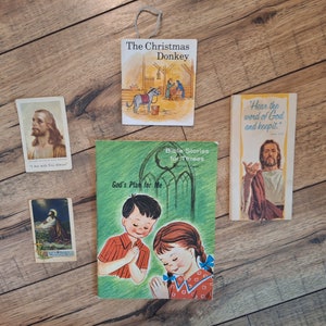 Vintage Christian Ephemera Assorted Lot; Religiöse Lesezeichen und Taschenkarten; Der Weihnachtsesel; Bibelgeschichten zu dritt; Sammelalben