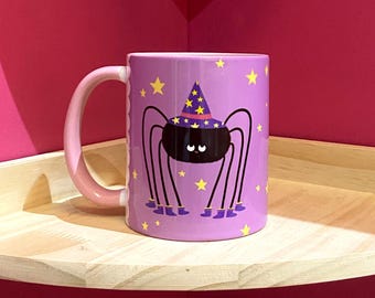 Cute Halloween Spider with Witches/Wizards Hat Mug with Pink Coloured Handle and Inner - 11oz - Scalloped Decoration - Purple
