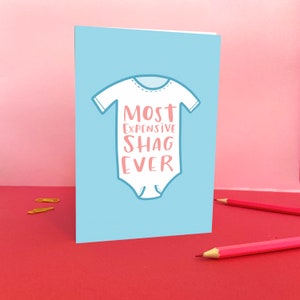 Nouvelle carte de voeux pour bébé - humour - à poil dur - grossier - bébé qui grandit - illustré - humour - carte de voeux - célébration - occasion