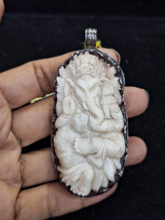 Antique Old Shell Stone Carved Shell Lord Ganesh Wear… - Gem
