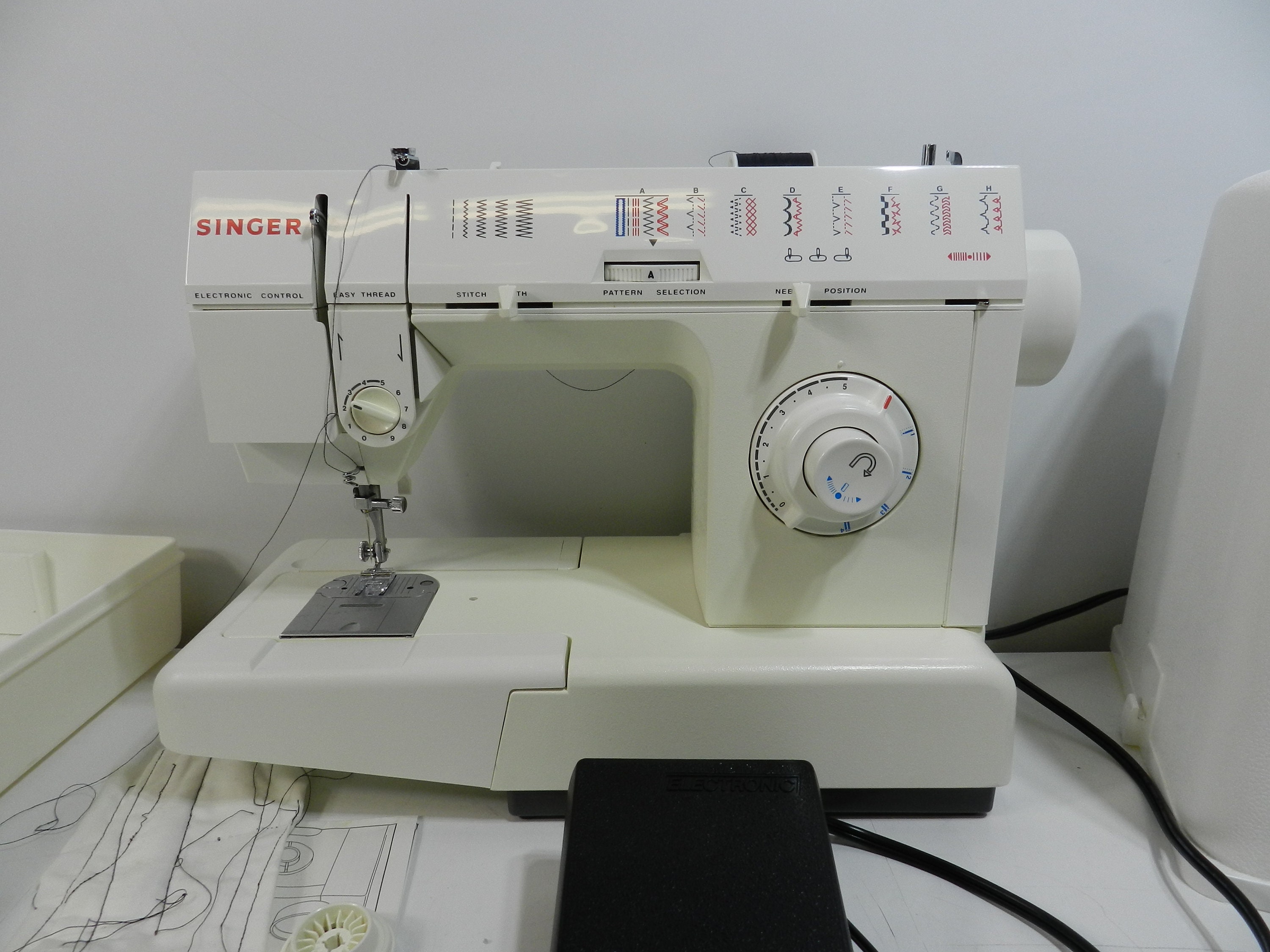 Vintage Singer Sewing Machine Model 5838C with foot pedal and Etsy