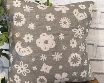 Olive and Daisy Freya cushion cover in Grey on blotch