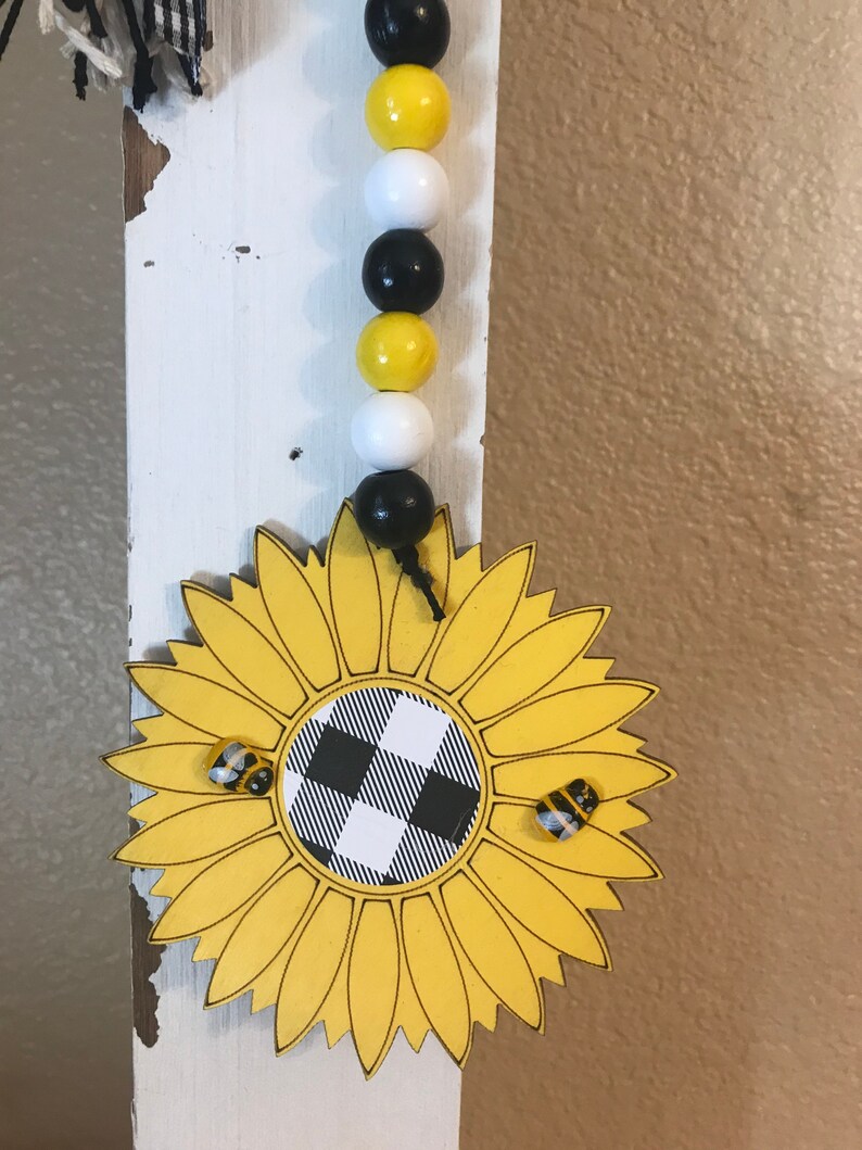 Farmhouse beaded garland SUNFLOWER BEE buffalo plaid tier tray decor