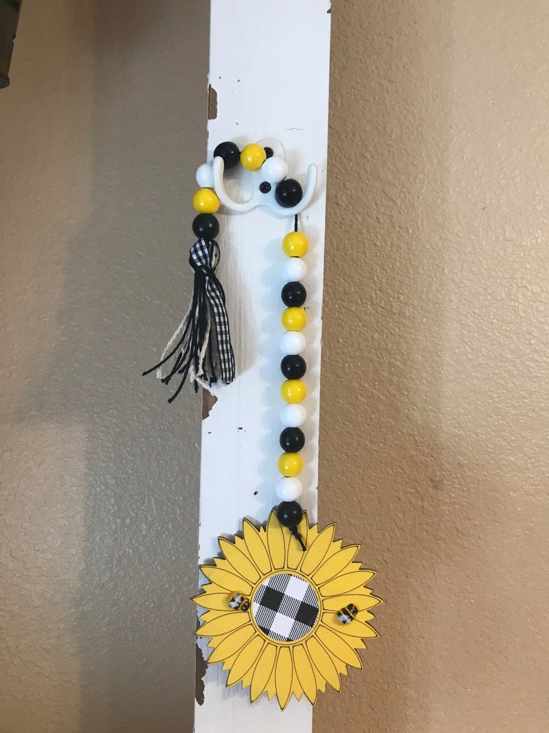 Farmhouse beaded garland SUNFLOWER BEE buffalo plaid tier tray decor