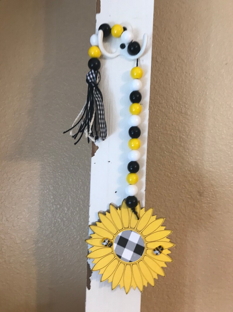 Farmhouse beaded garland SUNFLOWER BEE buffalo plaid tier tray decor