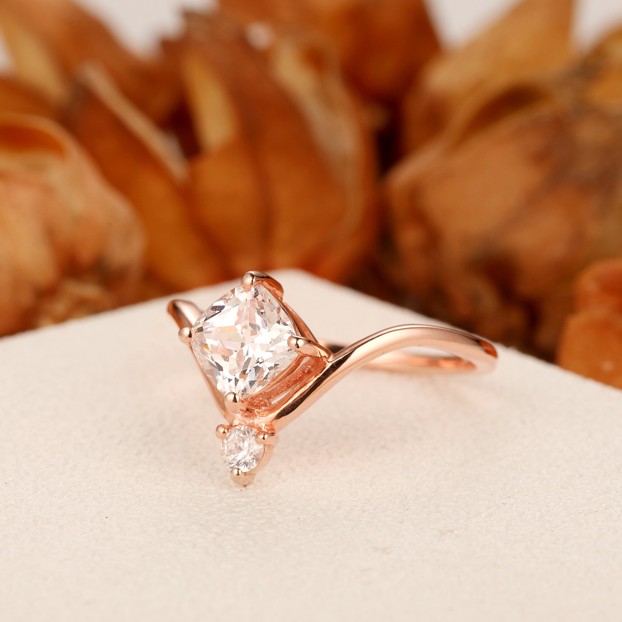 Anillo De Compromiso De Moissanita Con Halo De Cojín De 2 Ct Y