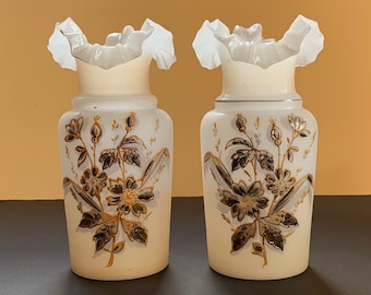 2 vasi vittoriani in vetro satinato - Vaso antico dipinto a mano con parte superiore arricciata