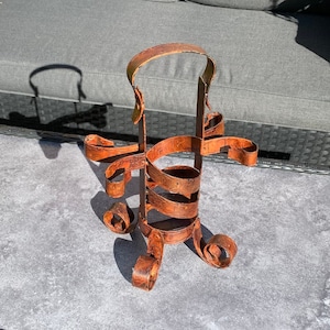 Brutalist Eisen Wein & Gläser Halter, hält 1 Flasche 4 Gläser, Eisen bemalt mit Leder-Finish, rustikaler Wein Halter Ständer