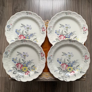 4x 1930s BOOTHS ‘Old Country Sprays’ A 8002 Dinner Plates, Pretty Floral Plates with Scalloped Rims, Silicon China England - Great Britain