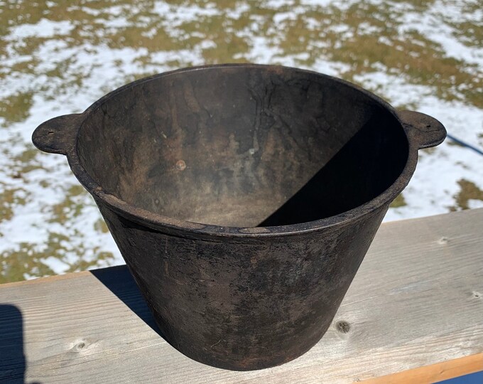 Cast Iron Pot, Black Iron Water Pot for Wood Stove, No Handle, Heavy