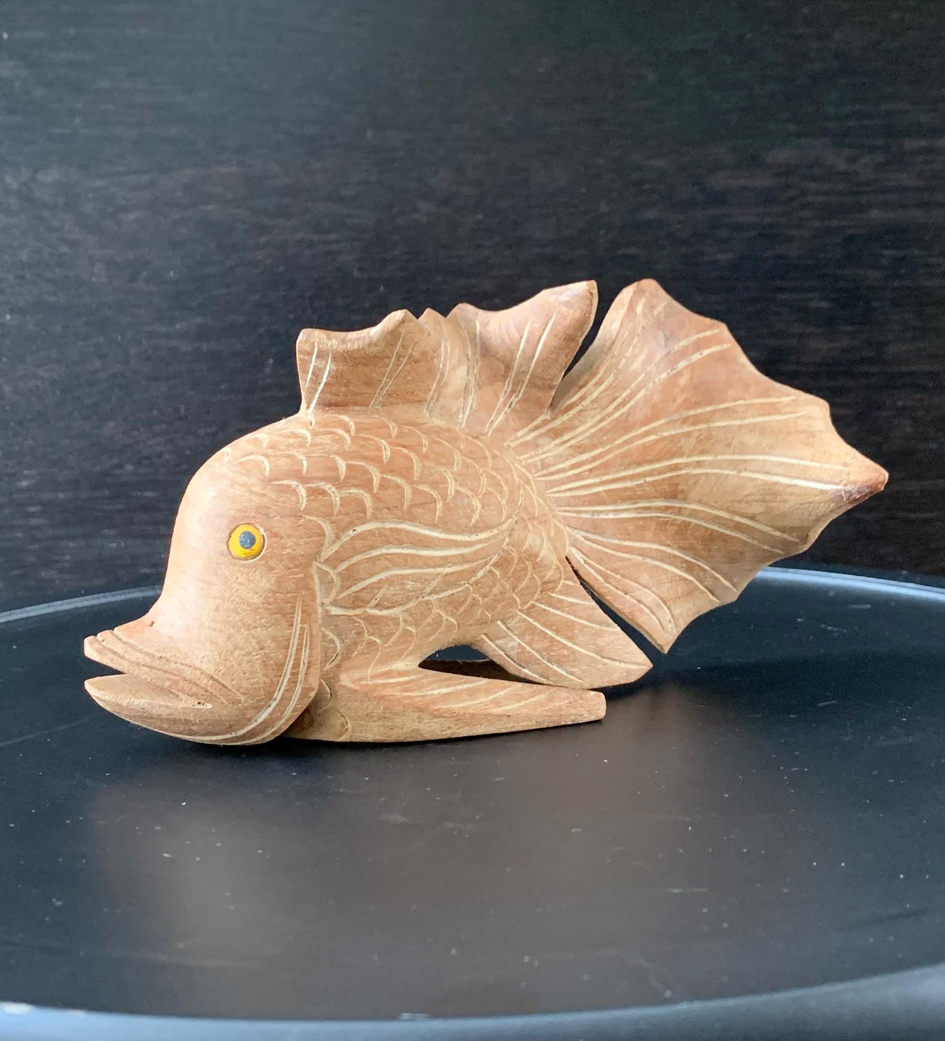 手彫りの木製魚 - 木製置物 - 手作り木製彫刻 - 精巧なディテールの
