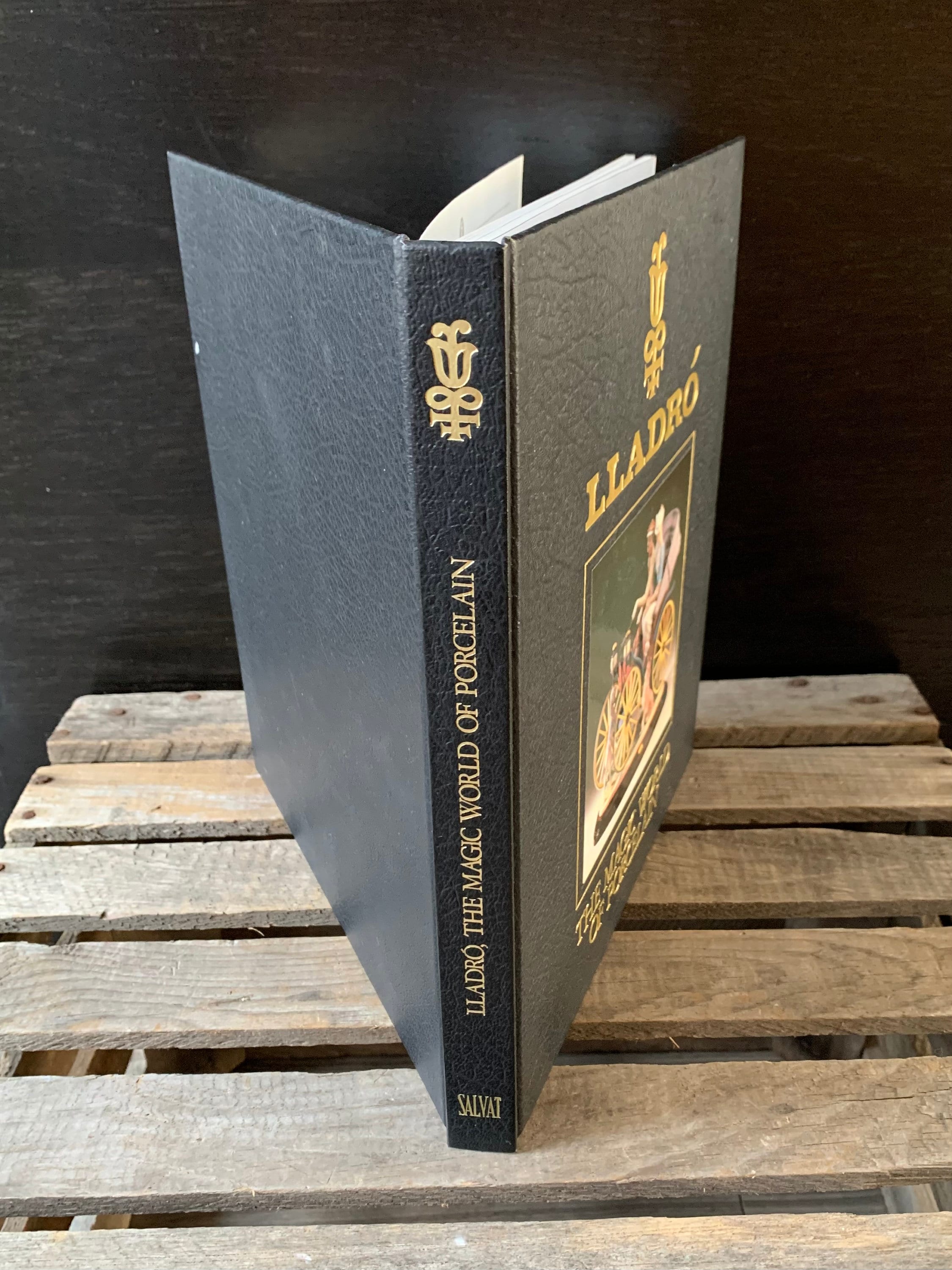 1989 LLADRO the Magic World of Porcelain Hardcover Book - Salvat