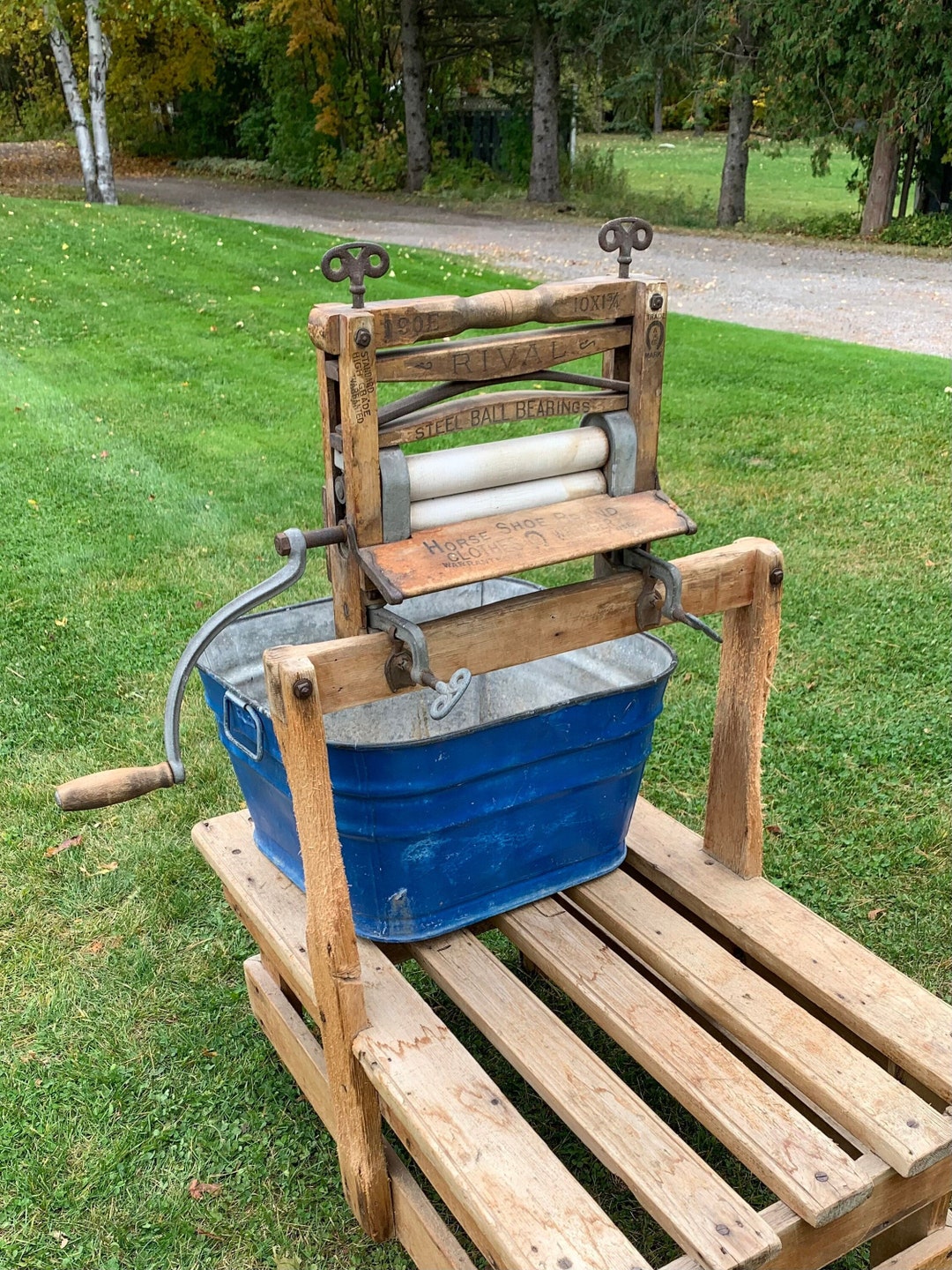 Antique Wringer Horse Shoe Brand American RIVAL Wringer No 190E