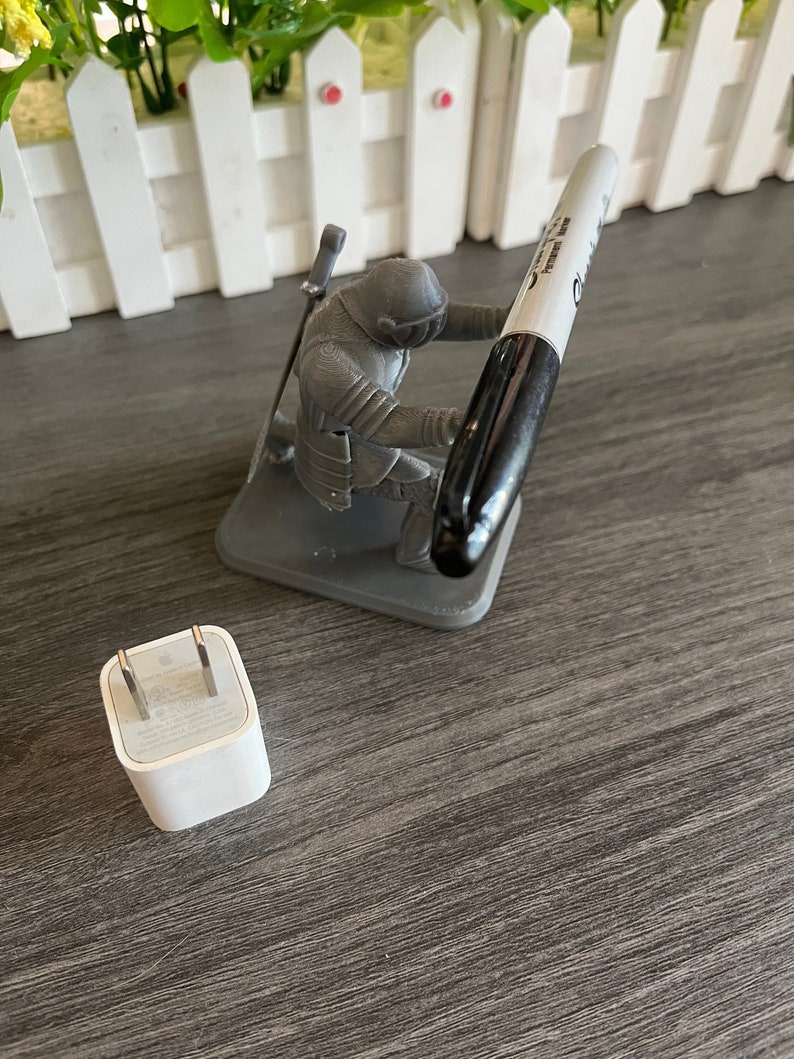 Executive Knight Pen Holder 3D Printed Pen Figurine Desk Etsy
