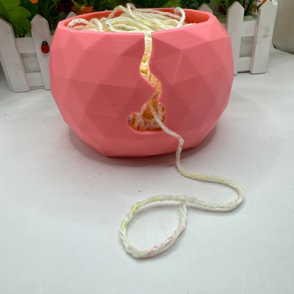 Heart Yarn Bowl | 3D Printed | High Quality Sturdy Yarn Accessory - Valentines Day - Crochet DIY Medium, Large, X-Large Yarn Bowls