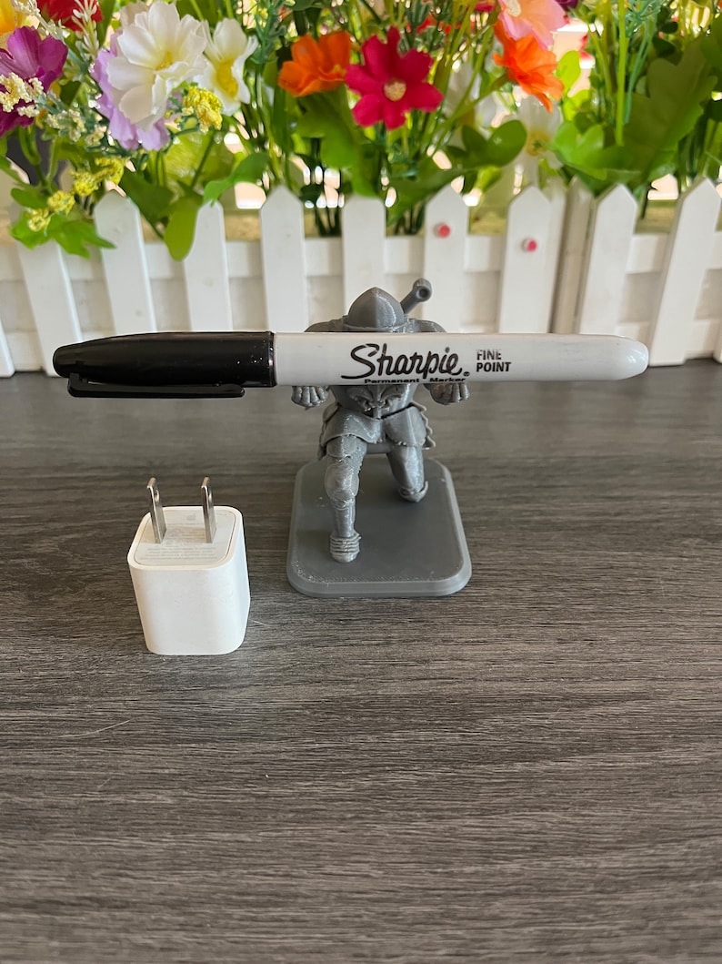 Executive Knight Pen Holder 3D Printed Pen Figurine Desk Etsy
