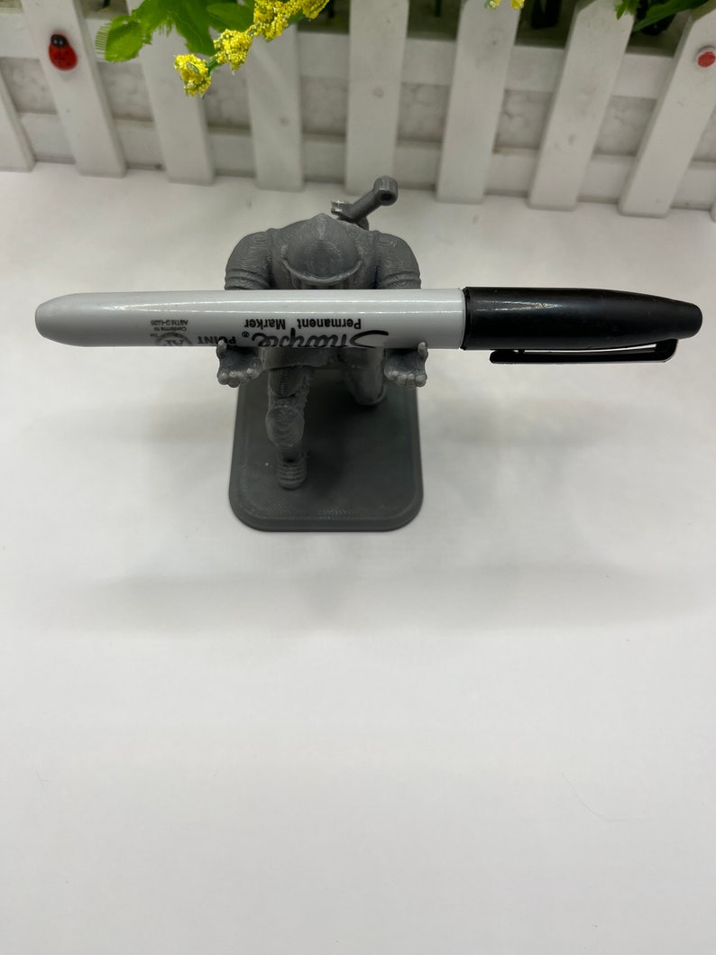 Executive Knight Pen Holder 3D Printed Pen Figurine Desk Etsy