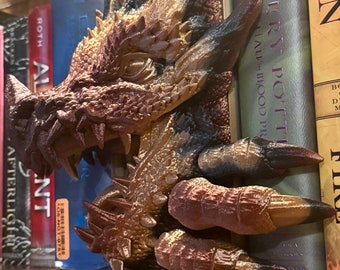 Dragon Book End - Book Nook / Impreso en 3D / Decoración de estante de libros - Decoración del final del libro - Decoración de fantasía