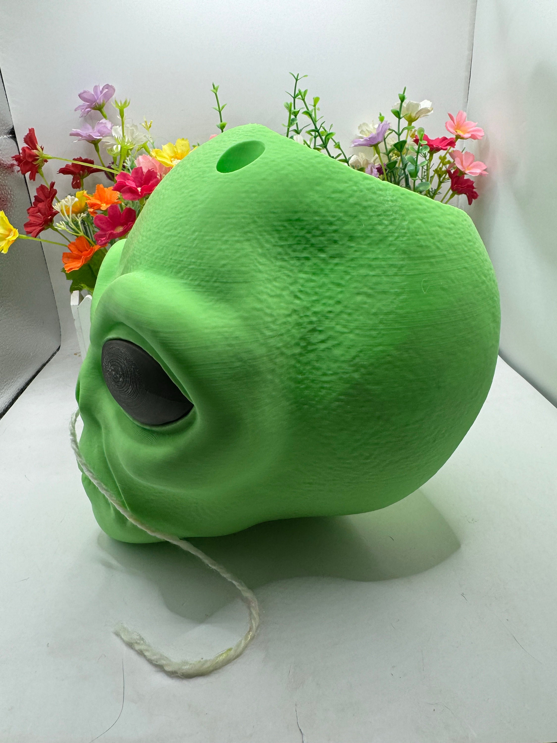 Alien Yarn Bowl With Tool Holes | 3D Printed | Alien Head Yarn Bowl ...