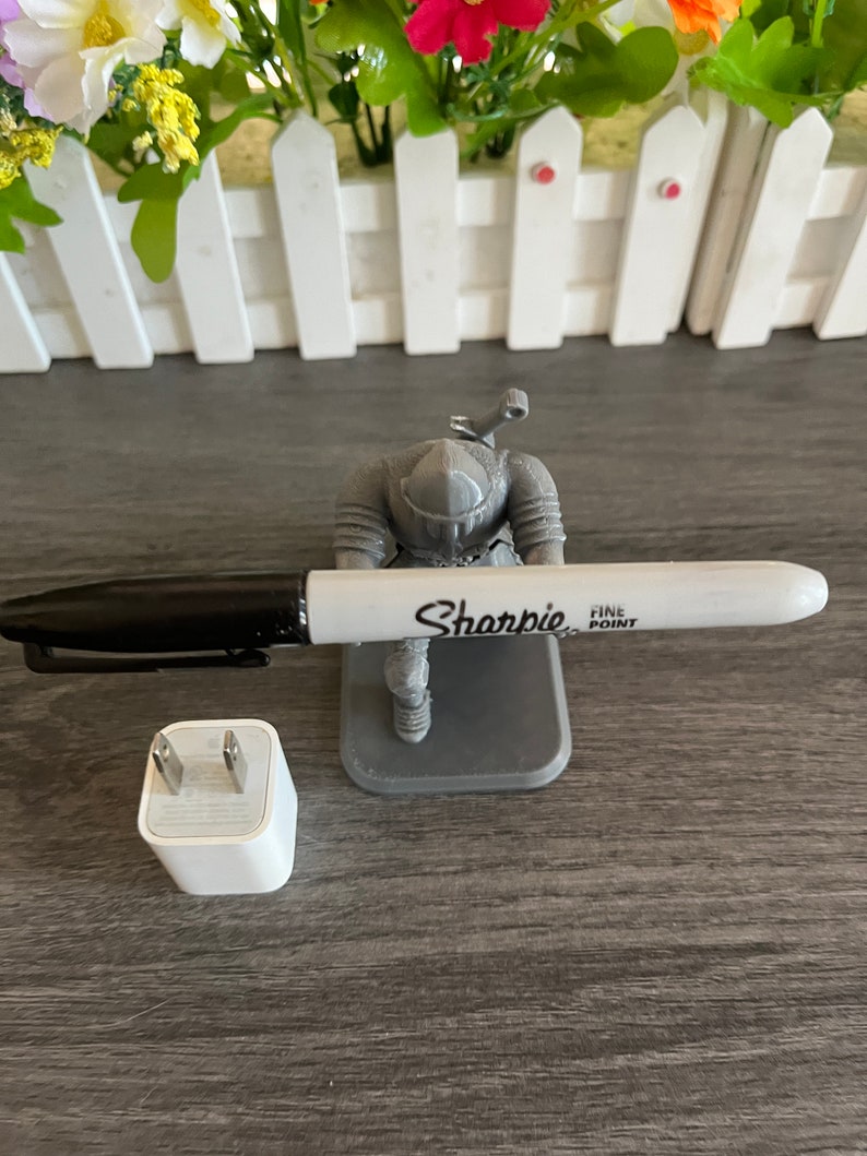 Executive Knight Pen Holder 3D Printed Pen Figurine Desk Etsy
