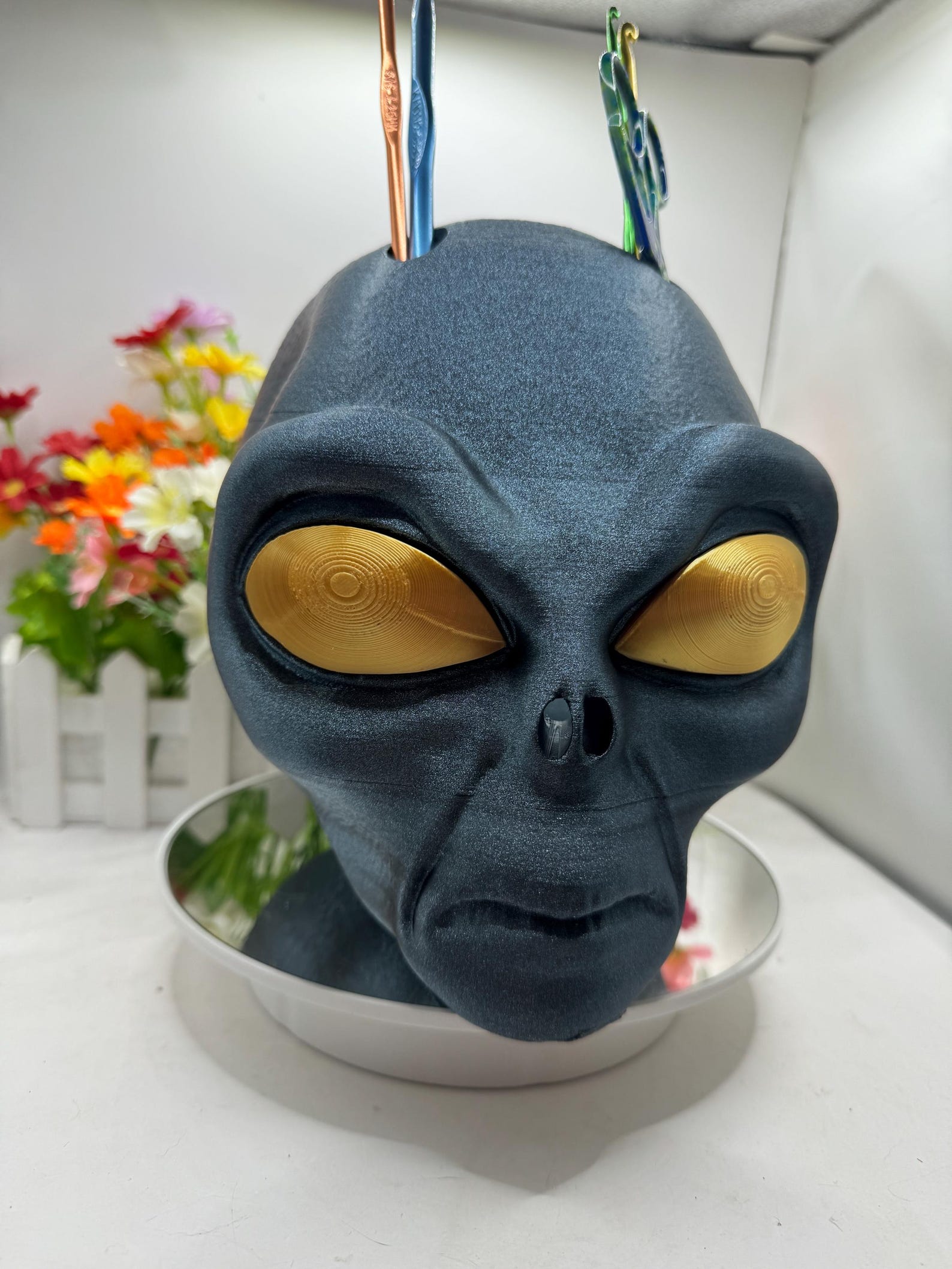 Alien Yarn Bowl With Tool Holes | 3D Printed | Alien Head Yarn Bowl ...