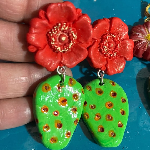 Spot Cactus Flower Earrings Spot Cactus Flower Earrings