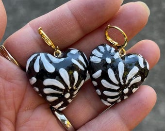 Talavera Hearts, Talavera Style Earrings, Black and White Earrings, Mexican Earrings, Hispanic Earrings Mexican Jewelry, Polymerclay Jewelry