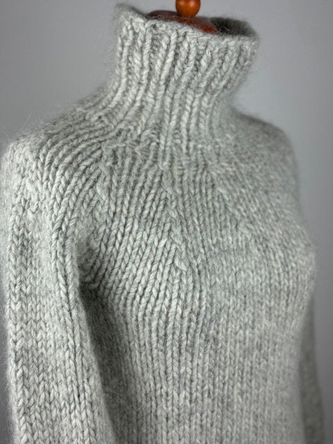 Icelandic sweater, winter sweater, sweater, turtleneck, very thick wool, very warm, plain, timeless, simple
