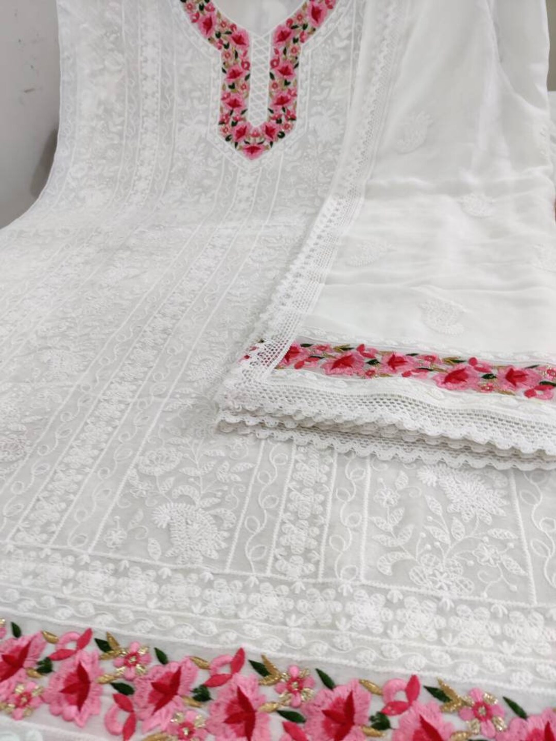 新品未使用＊ヌキテパ＊Chikan Embroidery Blouse Chikan Embroidery Panel Dress | Pasand by ne Quittez pas