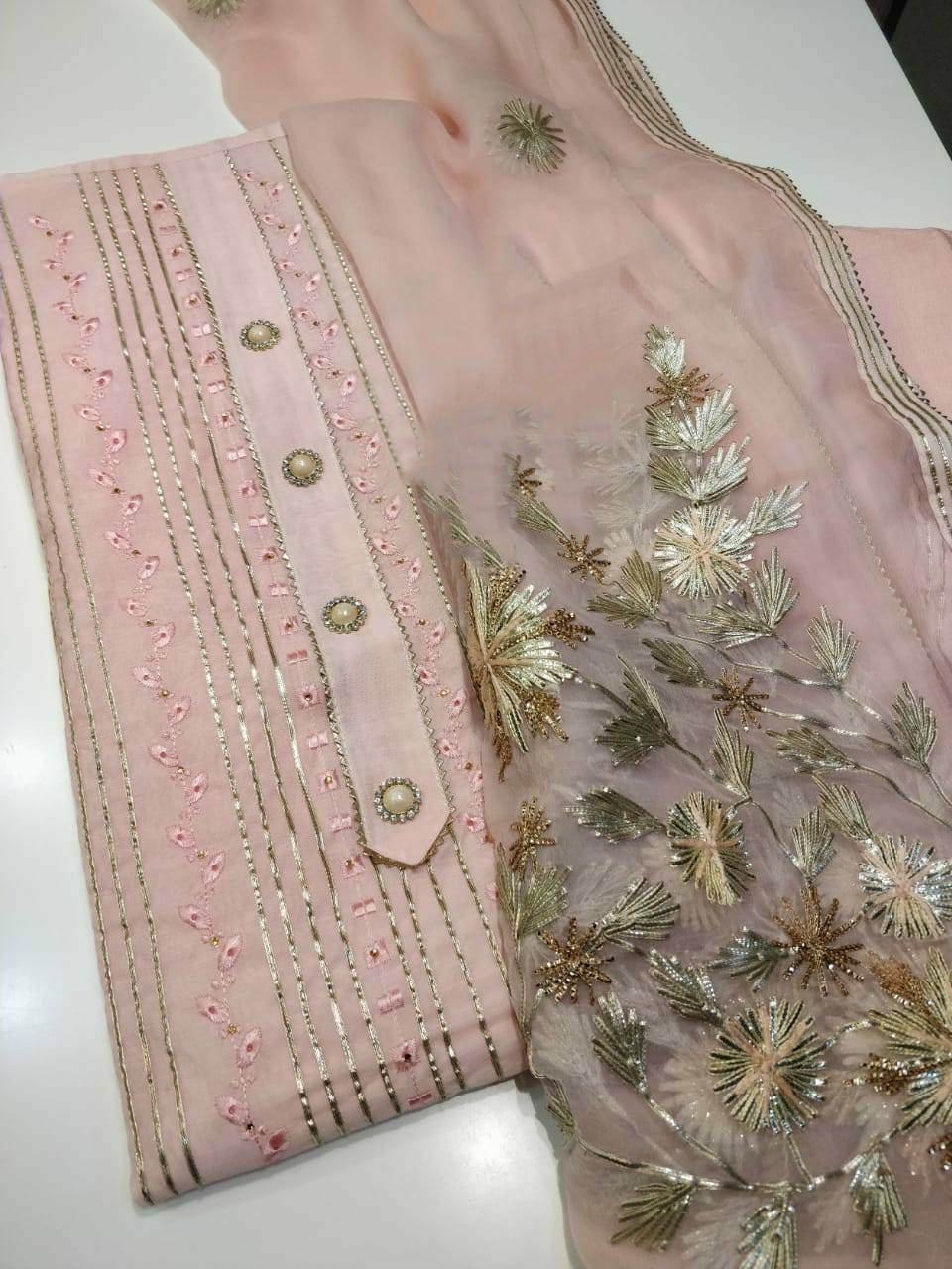 振袖ピンク（PATTI PATTI) Blush Pink Gotta Patti Kurta Set - Discover a stunning range of