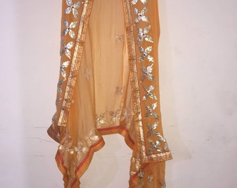 Dupatta de boda india bordada a mano ATHARVA en amarillo/Gota Patti Work Jaal/Opciones de tela disponibles con borlas/Duppata/Stolls/Wrap/DUP3