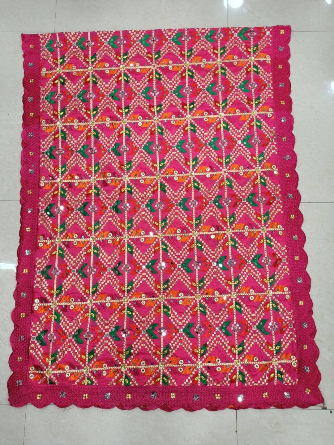 ATHARVA/Ricamo Phulkari/Dupatta indiano/Lavoro a specchio e Zari