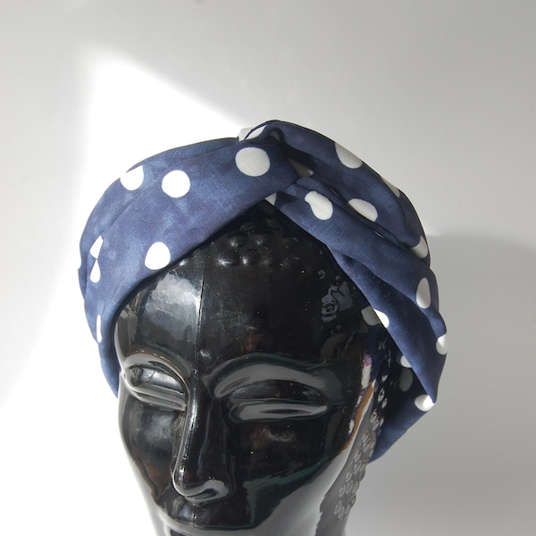 Serre-tête bandana avec fil d'aluminium, fabriqué à la main de manière durable à partir de tissu résiduel de viscose : bleu foncé à pois blancs, à pois, années 1970