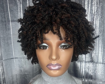 Peluca afro rizada suave y trenzada