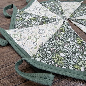 Vintage Style Green & Cream floral Double Sided Fabric Bunting | country cottage décor | farmhouse bunting