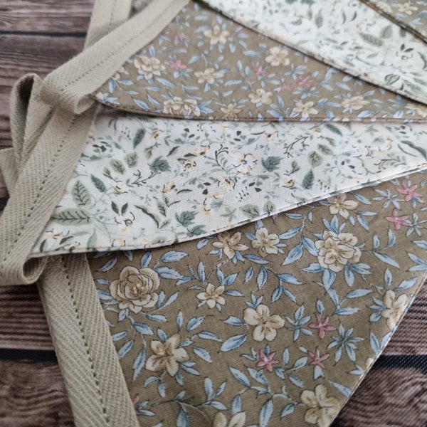 Vintage Style Olive & Cream floral Double Sided Fabric Bunting | country cottage décor | farmhouse bunting | floral bunting