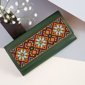 Cartera de mujer de piel con cremallera - Cartera de piel con bordado - Cartera de mujer ucraniana - Cartera de piel - Regalo para ella